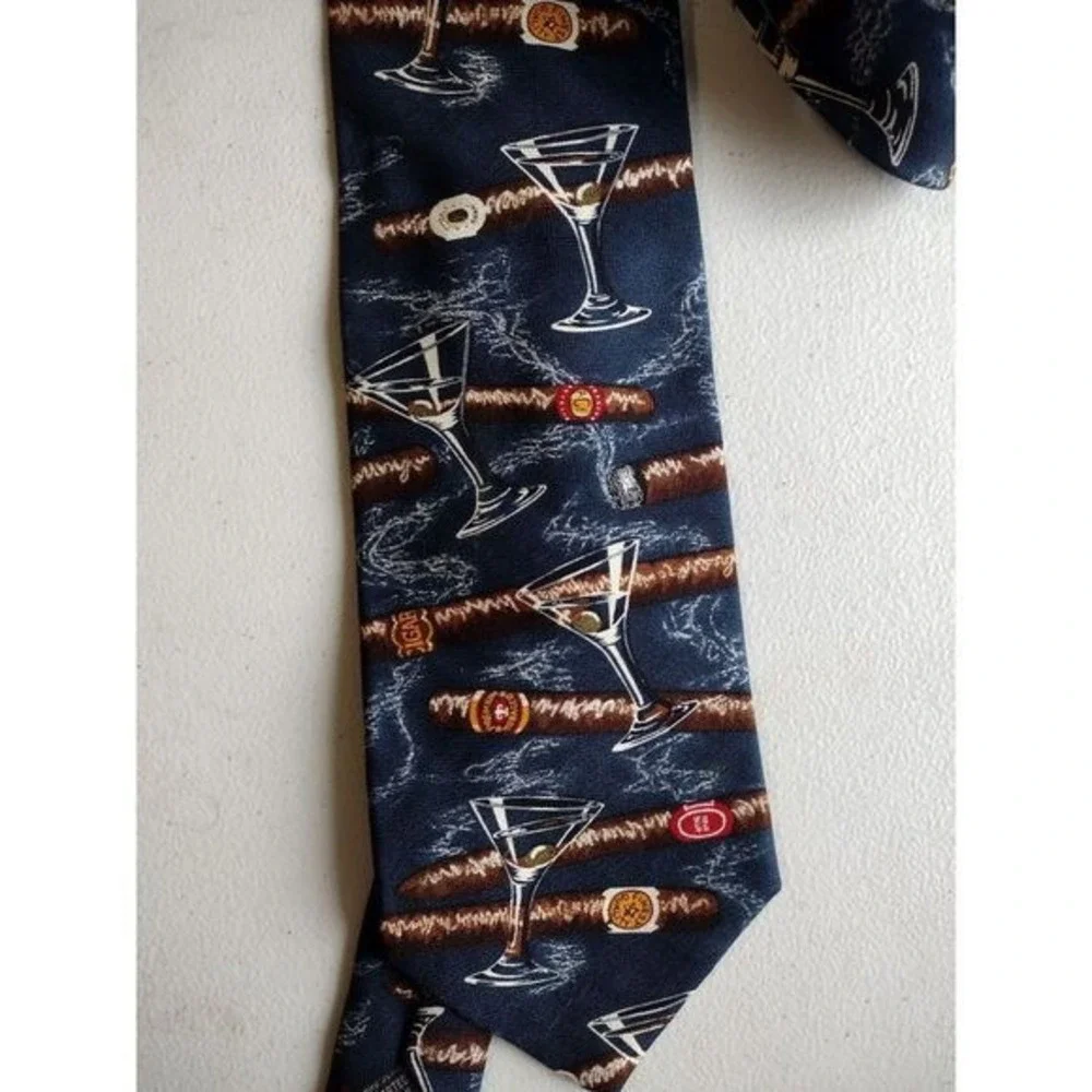 Embassy Row Mens Silk Tie Navy Blue Cigar Martini Print Hand Sewn USA‎